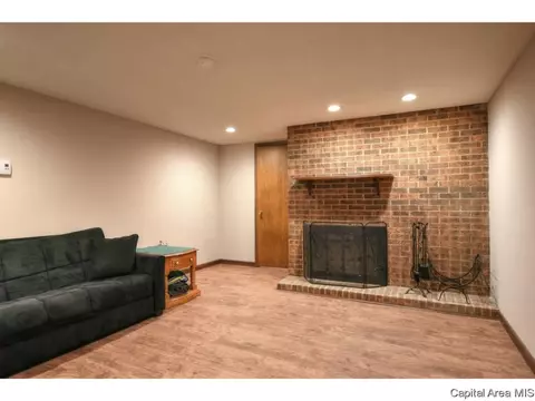 305 Astoria Rd, Springfield, IL 62704 photo 25