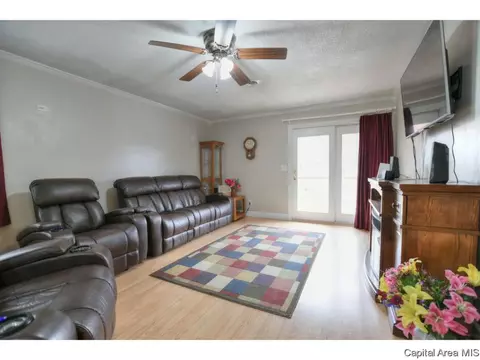 305 Astoria Rd, Springfield, IL 62704 photo 11