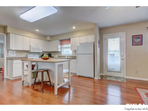 2315 Montclair, Springfield, IL 62704 photo 11