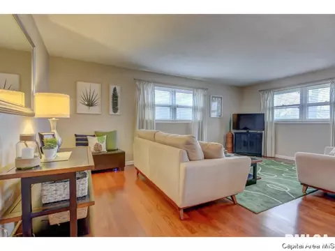 2315 Montclair, Springfield, IL 62704 photo 2