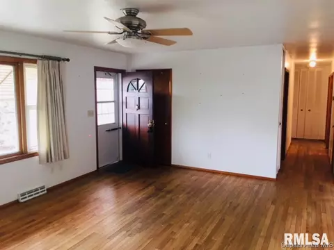 4437 Laverna Rd, Springfield, IL 62707 photo 3