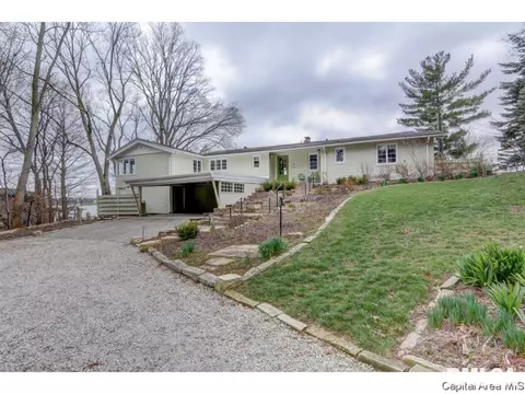 216 Maple Grv, Springfield, IL 62712 photo 1
