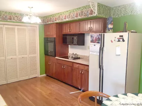 82 Andover, Springfield, IL 62704 photo 6