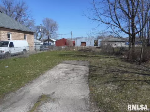2619 S Spring St, Springfield, IL 62704 photo 6