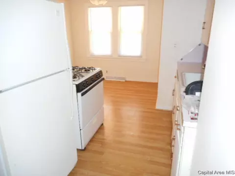 2619 S Spring St, Springfield, IL 62704 photo 9