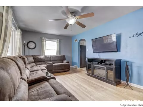 3601 Stanton St, Springfield, IL 62703 photo 5