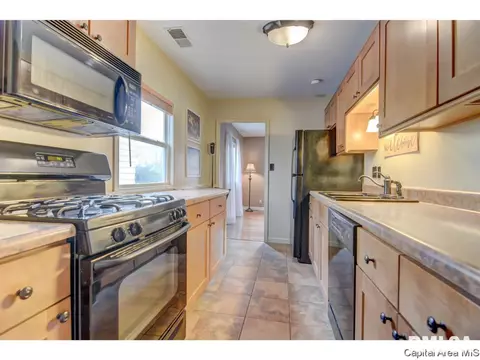 3105 S 2nd St, Springfield, IL 62703 photo 8