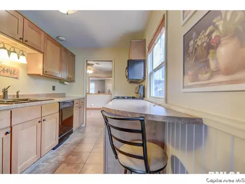 3105 S 2nd St, Springfield, IL 62703 photo 6