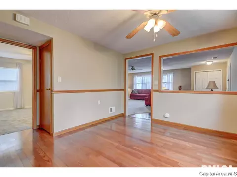 3105 S 2nd St, Springfield, IL 62703 photo 11
