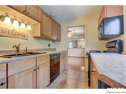 3105 S 2nd St, Springfield, IL 62703 photo 7