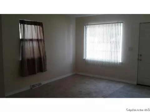 2841 S 13th St, Springfield, IL 62703 photo 5