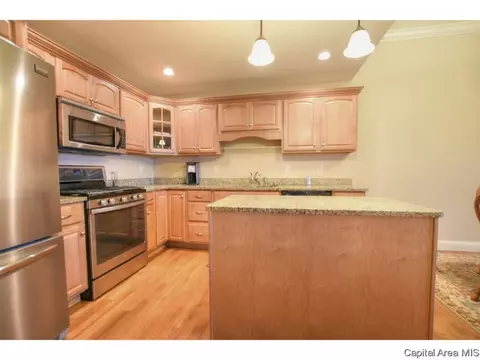 2701 Richardson Dr, Springfield, IL 62711 photo 13