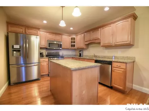 2701 Richardson Dr, Springfield, IL 62711 photo 12
