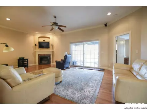 2701 Richardson Dr, Springfield, IL 62711 photo 6