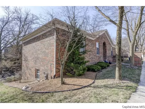 216 Timberridge Dr, Springfield, IL 62702 photo 5