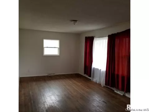 1014 Crosby St, Cornland, IL 62519 photo 2