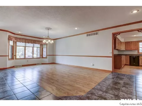 501 Five Frks, Springfield, IL 62711 photo 7