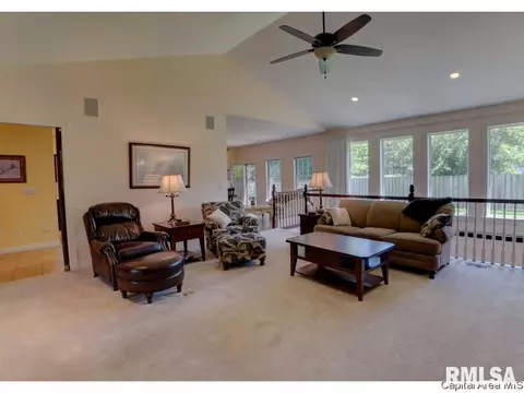 2320 Lake Crst, Springfield, IL 62712 photo 4