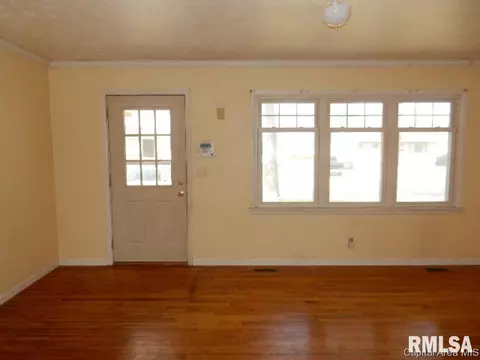 2620 Manor Ave, Springfield, IL 62703 photo 4