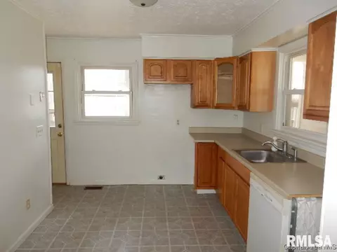 2620 Manor Ave, Springfield, IL 62703 photo 5