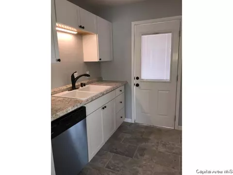 1931 Fairfield Dr, Springfield, IL 62702 photo 10