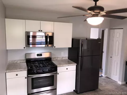 1931 Fairfield Dr, Springfield, IL 62702 photo 8
