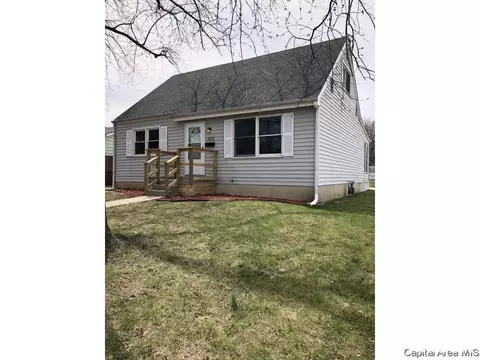1931 Fairfield Dr, Springfield, IL 62702 photo 2