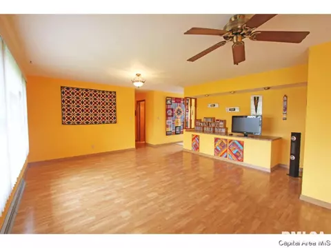 258 Stutely Ln, Springfield, IL 62704 photo 2