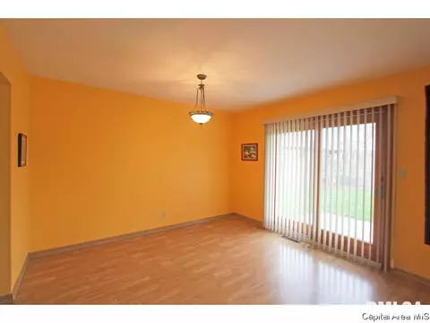 258 Stutely Ln, Springfield, IL 62704 photo 4