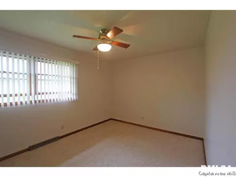 258 Stutely Ln, Springfield, IL 62704 photo 10
