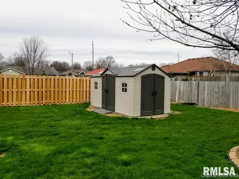 3909 Oakview Dr, Springfield, IL 62712 photo 7