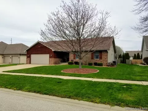 3909 Oakview Dr, Springfield, IL 62712 photo 2