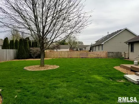 3909 Oakview Dr, Springfield, IL 62712 photo 5