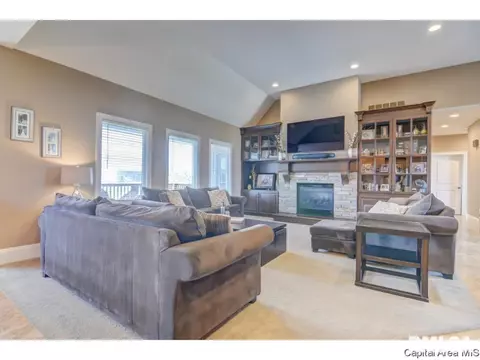 5309 Gentry Rdg, Springfield, IL 62711 photo 9