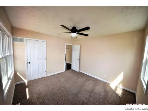 20 Midland Ct, Springfield, IL 62702 photo 6