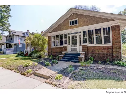 2005 S Spring St, Springfield, IL 62704 photo 1