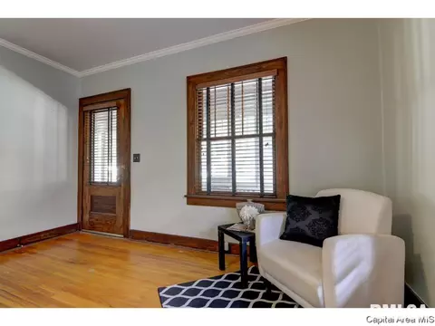 2005 S Spring St, Springfield, IL 62704 photo 4