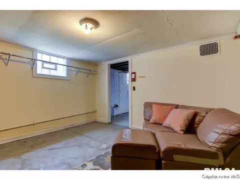 2005 S Spring St, Springfield, IL 62704 photo 35
