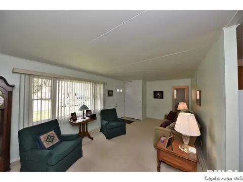 2436 E Wilshire Rd, Springfield, IL 62703 photo 5