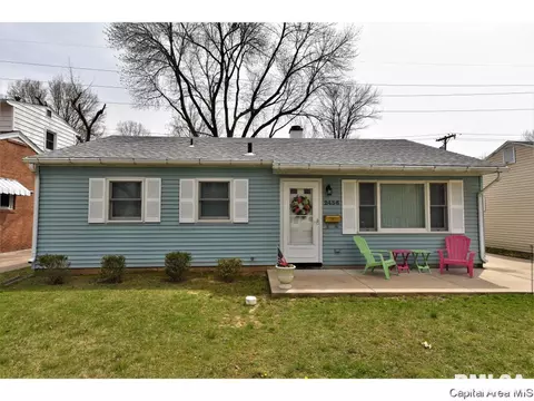 2436 E Wilshire Rd, Springfield, IL 62703 photo 1