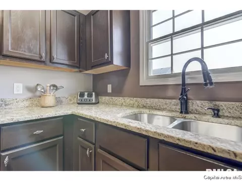 3716 Cranleigh Blvd, Springfield, IL 62712 photo 10