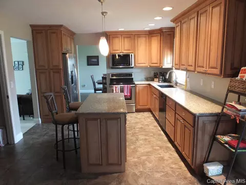 8116 Hunt Rd, Springfield, IL 62712 photo 18