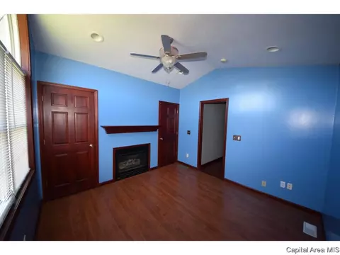 901 Knoll Pointe Pl, Springfield, IL 62703 photo 8