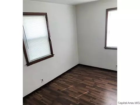 2136 S 9th St, Springfield, IL 62703 photo 6