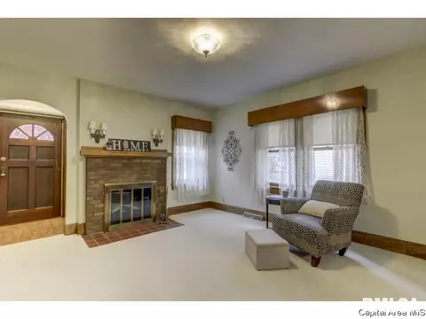 816 S State St, Springfield, IL 62704 photo 7