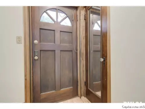 816 S State St, Springfield, IL 62704 photo 5
