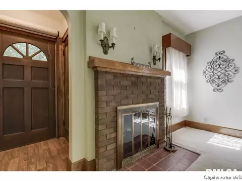 816 S State St, Springfield, IL 62704 photo 6