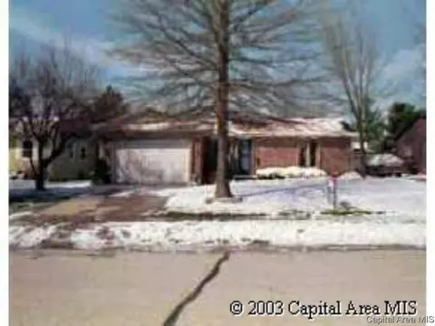 2001 Claremont Dr, Springfield, IL 62703 photo 1