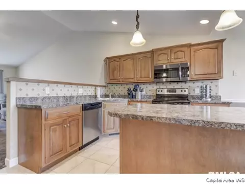 5310 Biltmore Dr, Springfield, IL 62711 photo 9