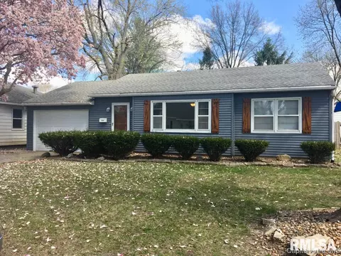 1919 E Hood St, Springfield, IL 62703 photo 2